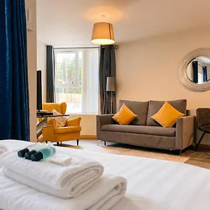 Broc House 4*, Dublin Ireland